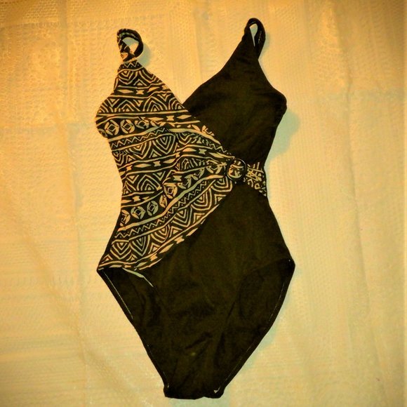 KIWI Collection Other - *** KIWI Collection ***  One Piece SWIM SUIT ~ 8